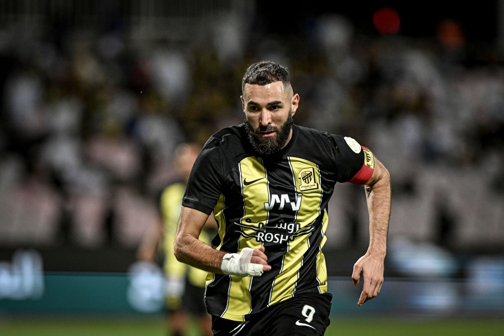 photo image of Karim Benzema in Al-Ittihad kit