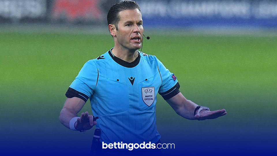 Champions League Ref Watch: Danny Makkelie is head and shoulders above the rest when it comes to dishing out the cards