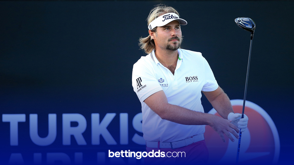 Victor Dubuisson features.