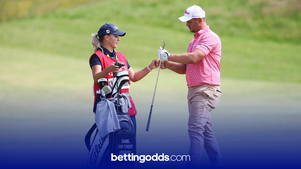 Hero Open Tips & Predictions: Van Toder features.