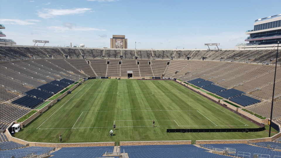 Notre Dame Stadium will be setup for a thriller on Saturday as #7 Cincinnati roll into town