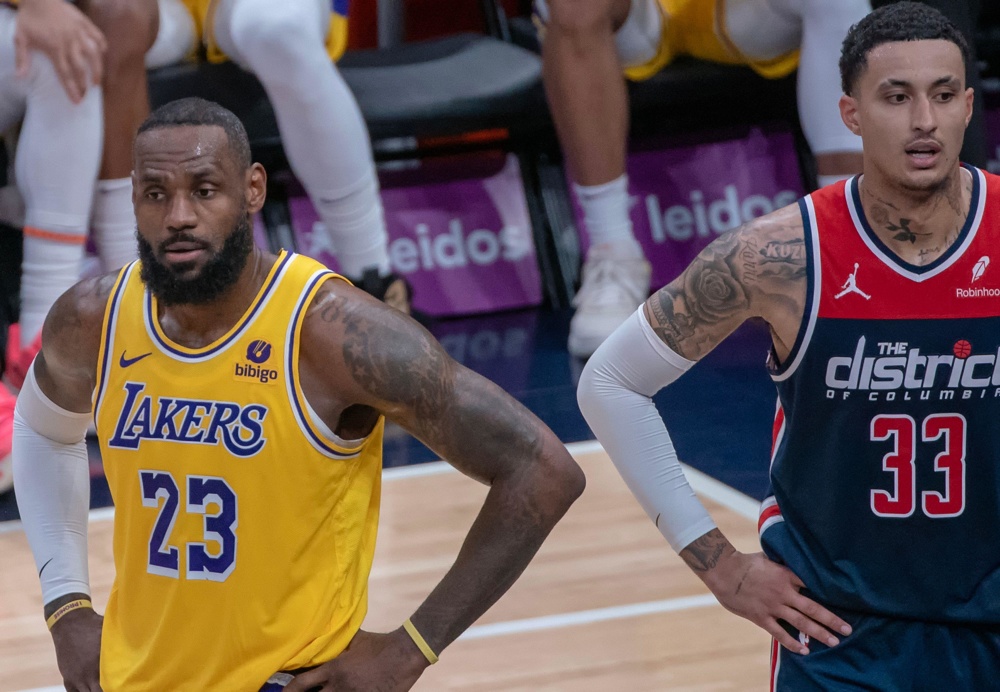 Washington, USA. 03rd Apr, 2024. WASHINGTON, DC - APRIL 03: Los Angeles Lakers forward LeBron James (23) and Washington Wizards forward Kyle Kuzma (33) during a NBA game between the Washington Wizards and the Los Angeles Lakers, on April 03, 2024, at Capital One Arena, in Washington, DC. (Photo by Tony Quinn/SipaUSA) Credit: Sipa USA/Alamy Live News - Image ID: 2WY3AR8