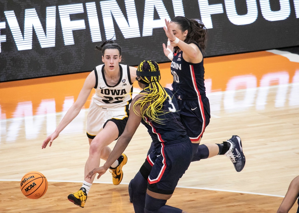 Cleveland, Ohio, USA. 5th April, 2024. Iowa Hawkeyes guard Caitlin Clark #22 during the Semifinal Game 2 of the NCAA Women’s Final Four tournament in Cleveland, Ohio. (Kindell Buchanan/Alamy Live News) - Image ID: 2WYE0N3
