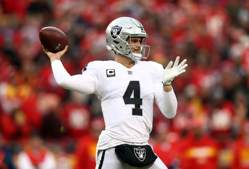 Derek Carr looks set to be QB1 again this season for the Raiders
