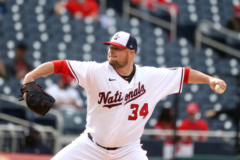 Jon Lester is on the mound for the Nationals against the Phillies tonight
