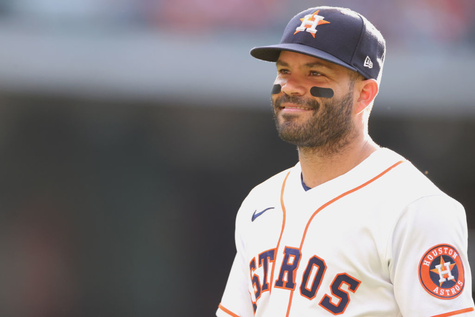 Can Jose Altuve help lift the Astros past the Rangers tonight?