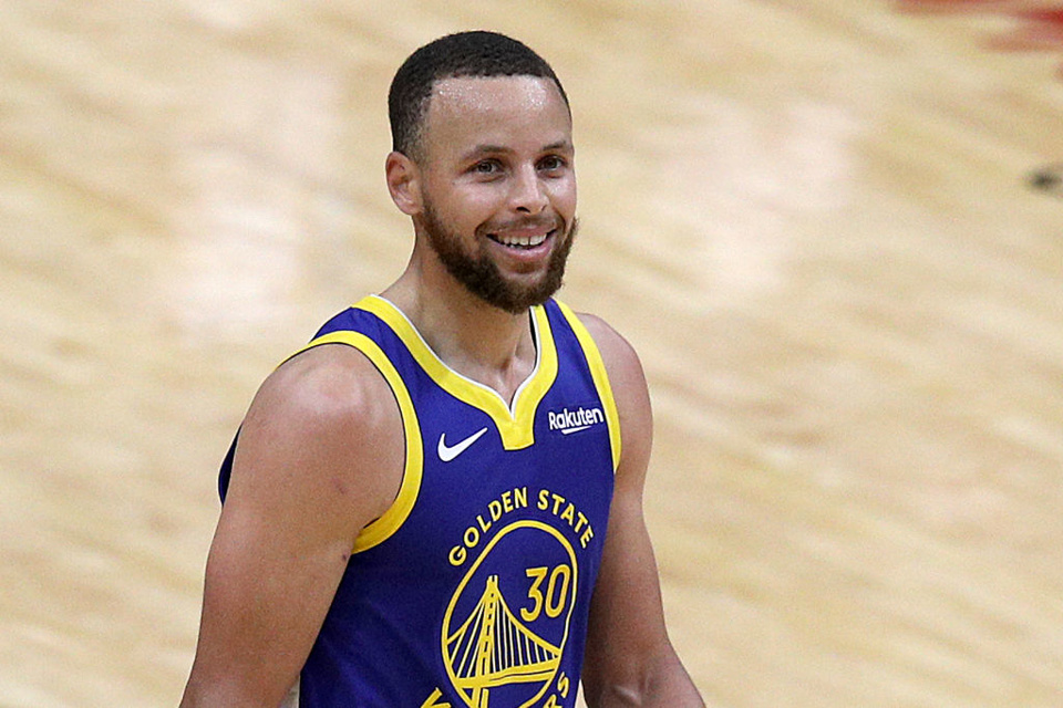 Steph Curry has been red hot recently and we like his play to continues with a big win for the Warriors tonight